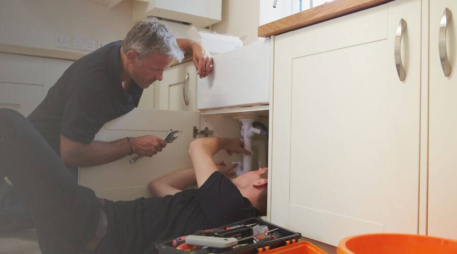 Best Plumber in Mooreville, MS